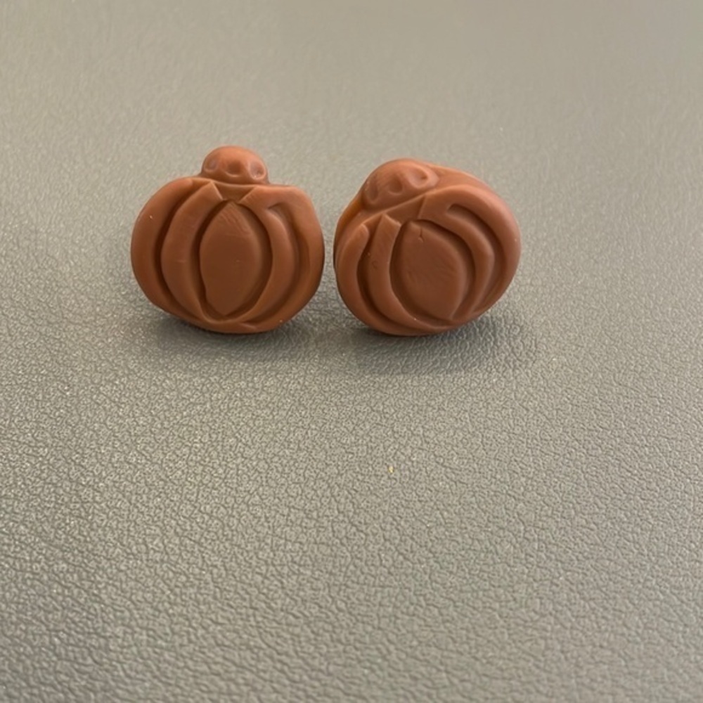 Orange pumpkin earrings